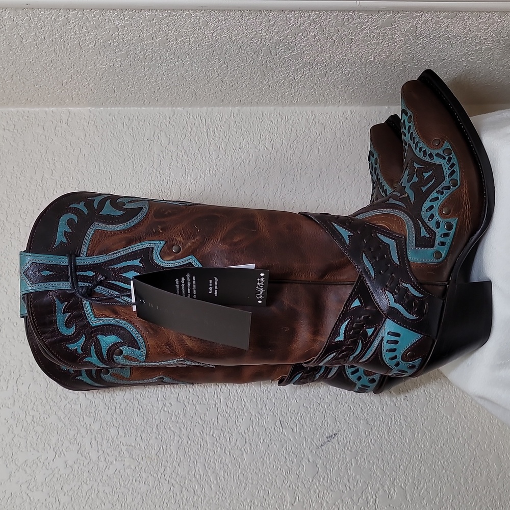 Black Star Women's Chocolate &Teal Boots